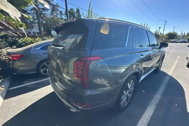 Used 2020 Graphite Hyundai SEL image 5
