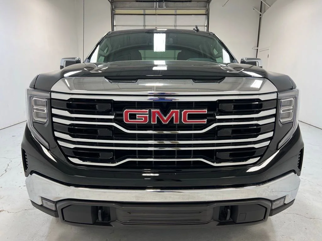 New 2026 Onyx Black GMC SLT image 12