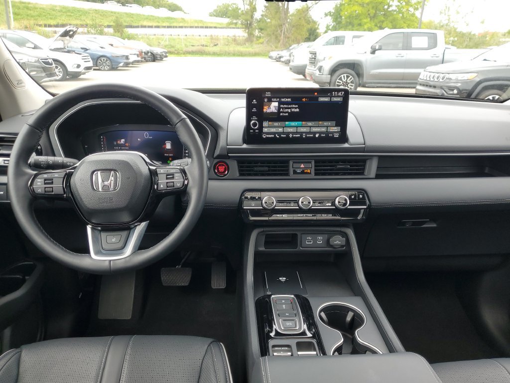 Certified Used 2025 Modern Steel Metallic Honda AWD Elite image 17