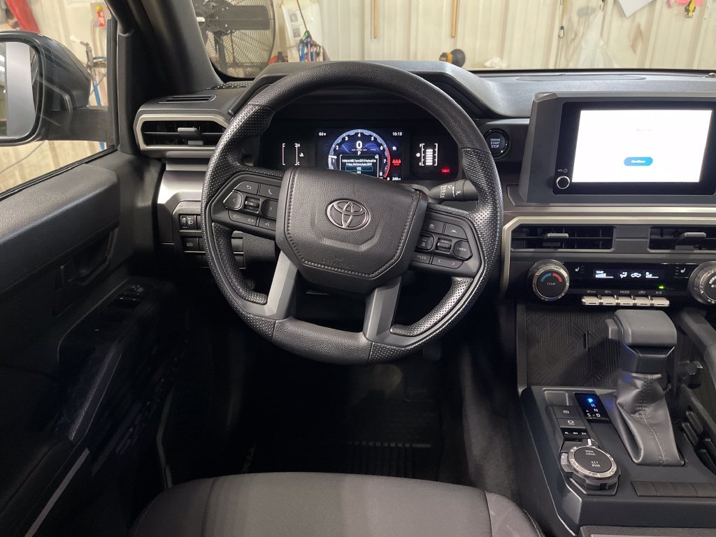 Used 2025  Toyota SR5 image 16