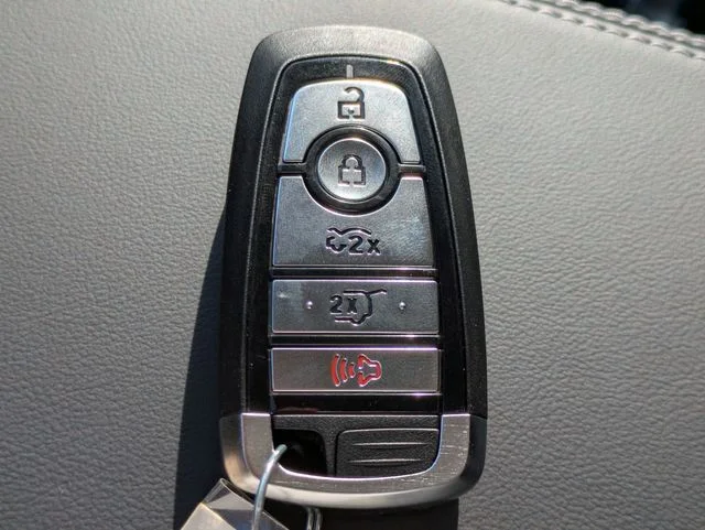 New 2026 Velocity Blue Metallic Ford Select image 28