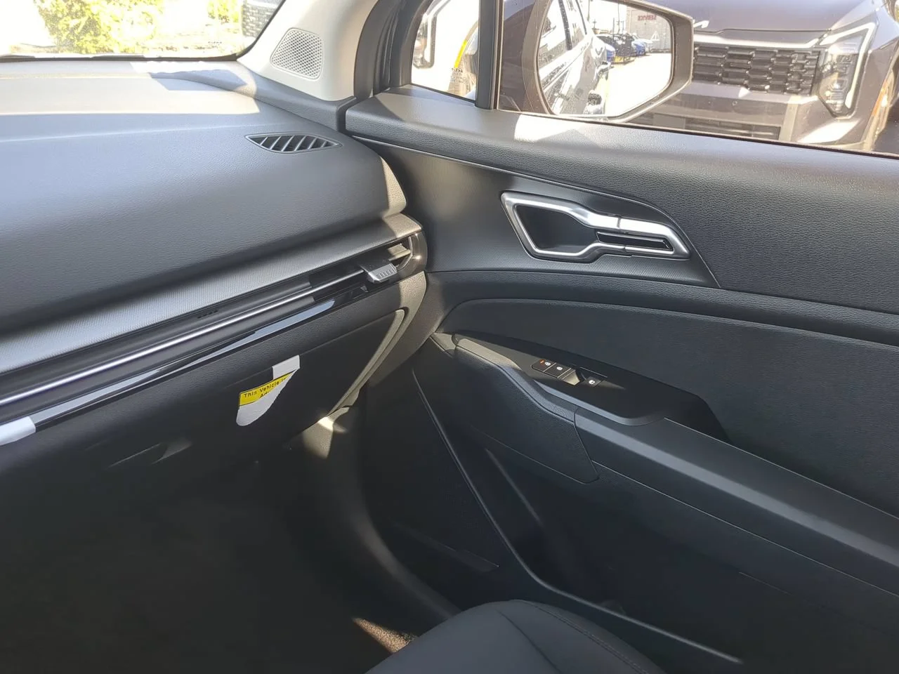 New 2027 Fusion Black Kia S image 18