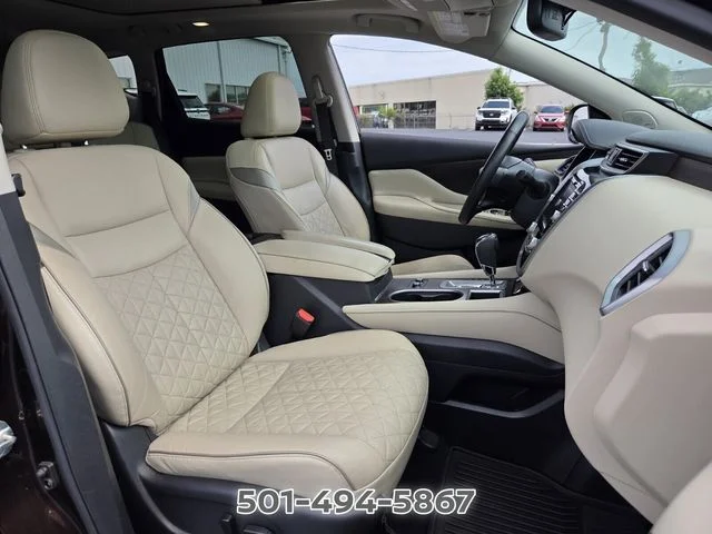 Used 2020 Brown Nissan Platinum image 18