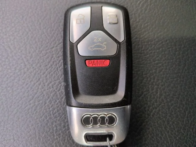 Used 2020 White Audi Premium image 31
