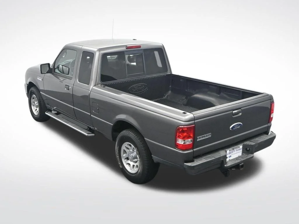 Used 2011 Dark Shadow Gray Metallic Ford XLT image 31