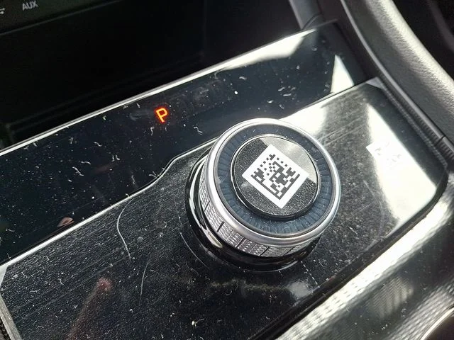 New 2025 White/off-white Jeep Laredo image 15