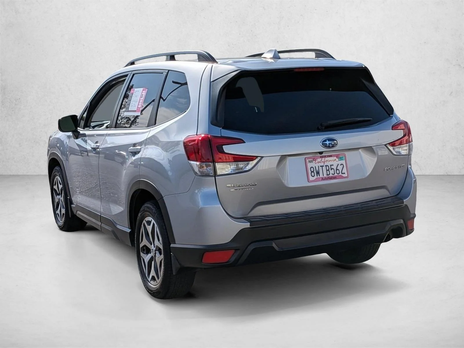 Used 2021 Ice Silver Metallic Subaru Premium image 8
