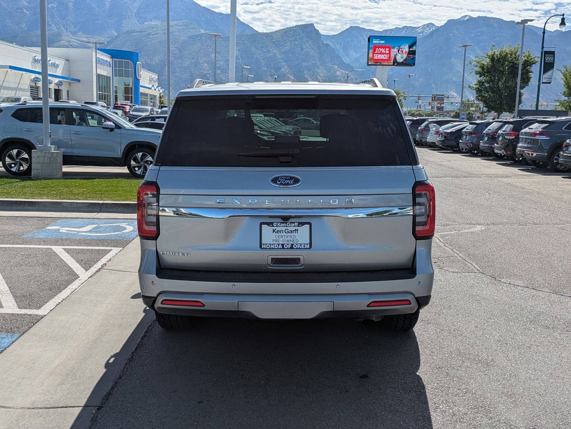 Used 2023 Silver Metallic Ford Limited image 4