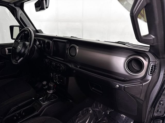 Used 2021 Black Jeep Sport image 27