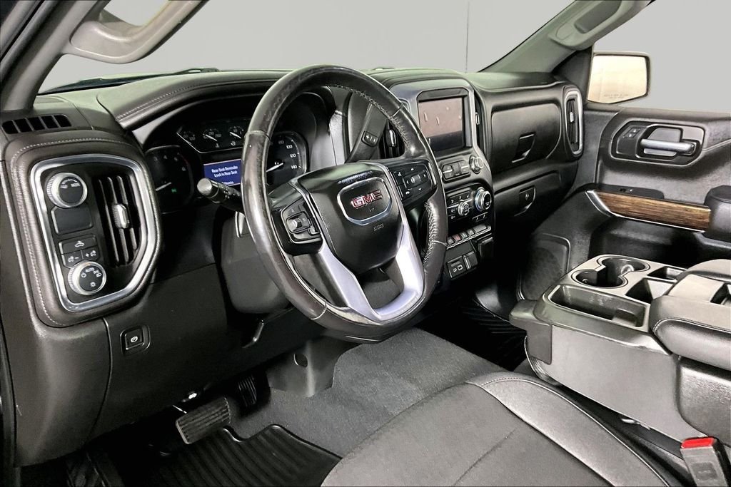 Used 2020 Black GMC SLE image 17