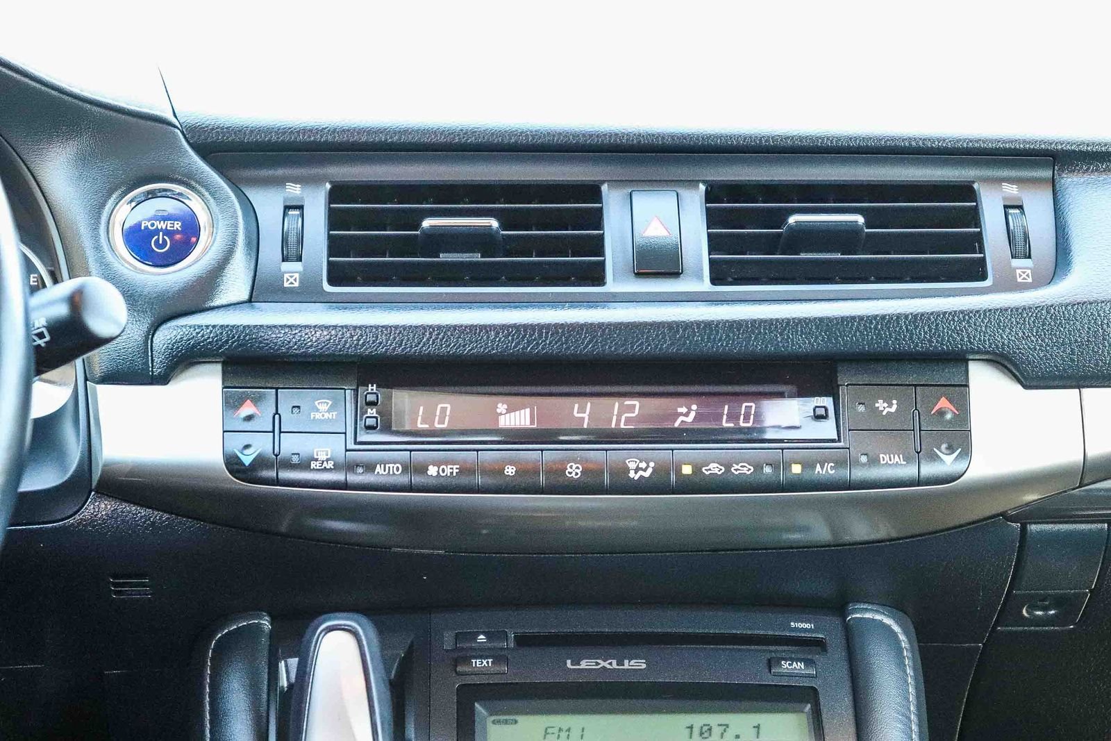 Used 2015 Silver Lexus 200h image 17