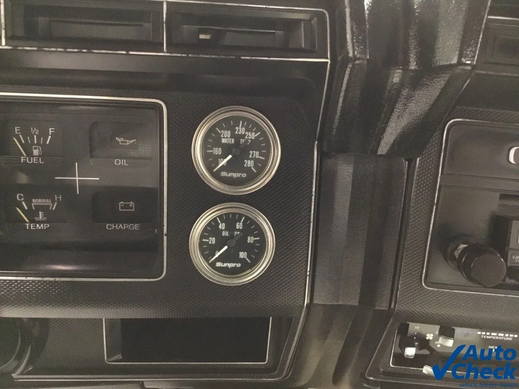 Used 1982 Purple Ford  image 33