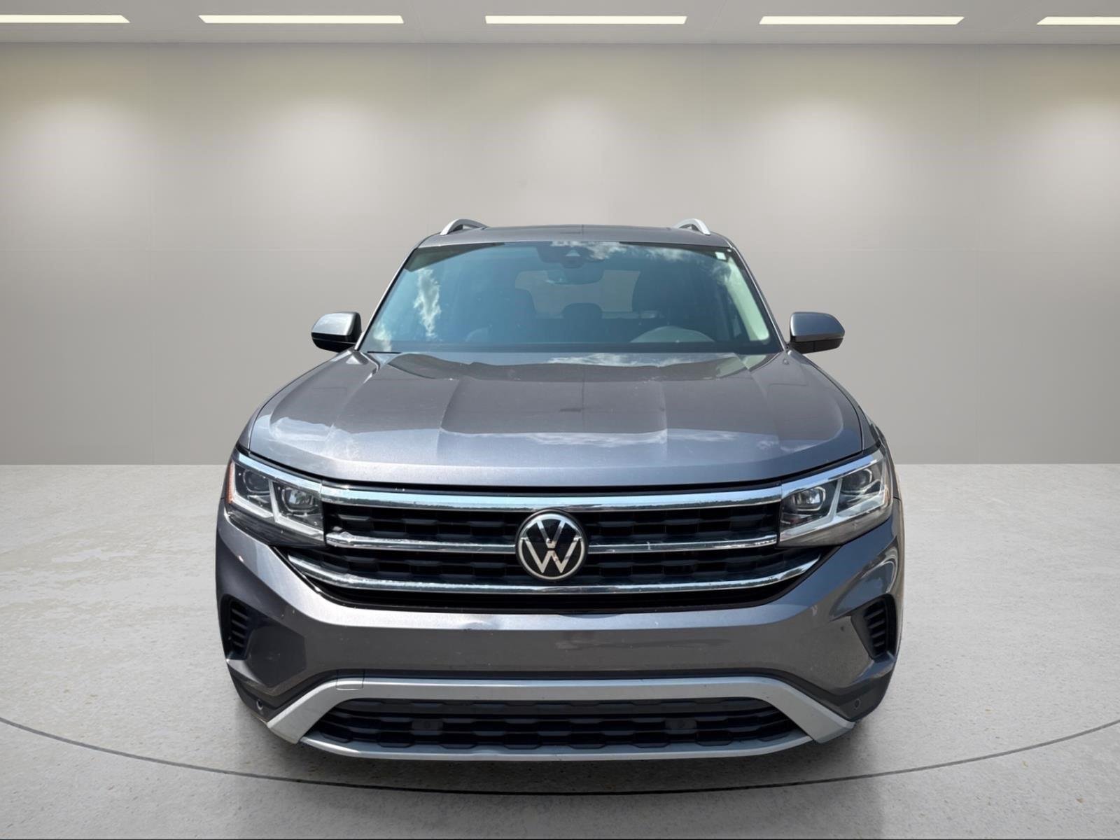 Used 2021 Platinum Gray Metallic Volkswagen 3.6L V6 SEL image 24