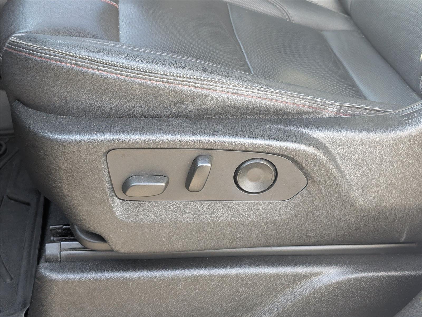 Used 2023 Summit White Chevrolet RST image 11