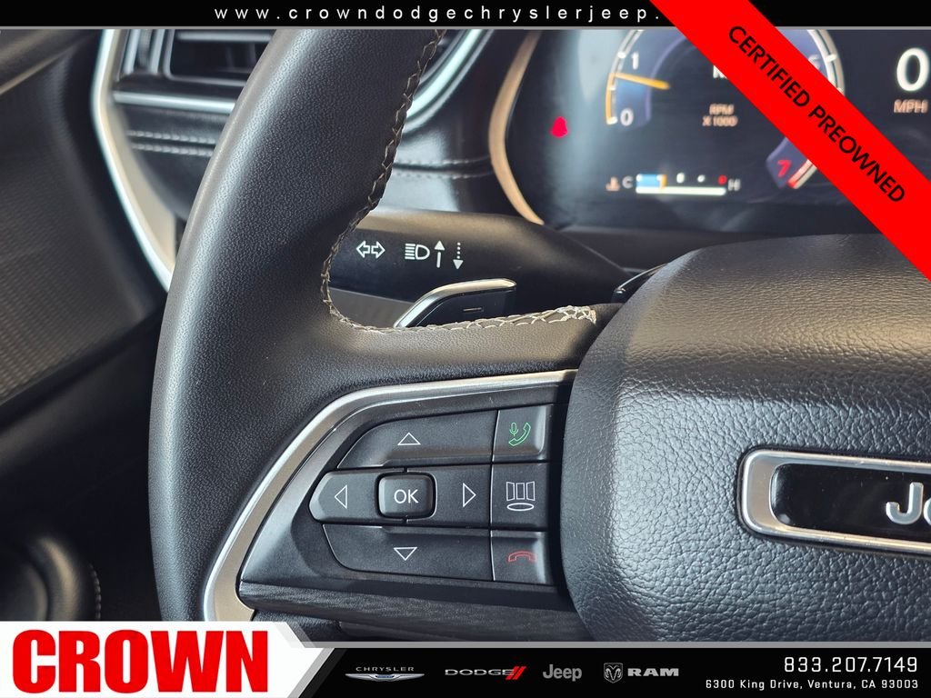 Used 2024 White Jeep Laredo image 29