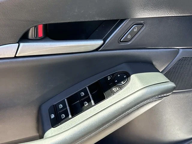 Used 2021 Silver Mazda Select image 25
