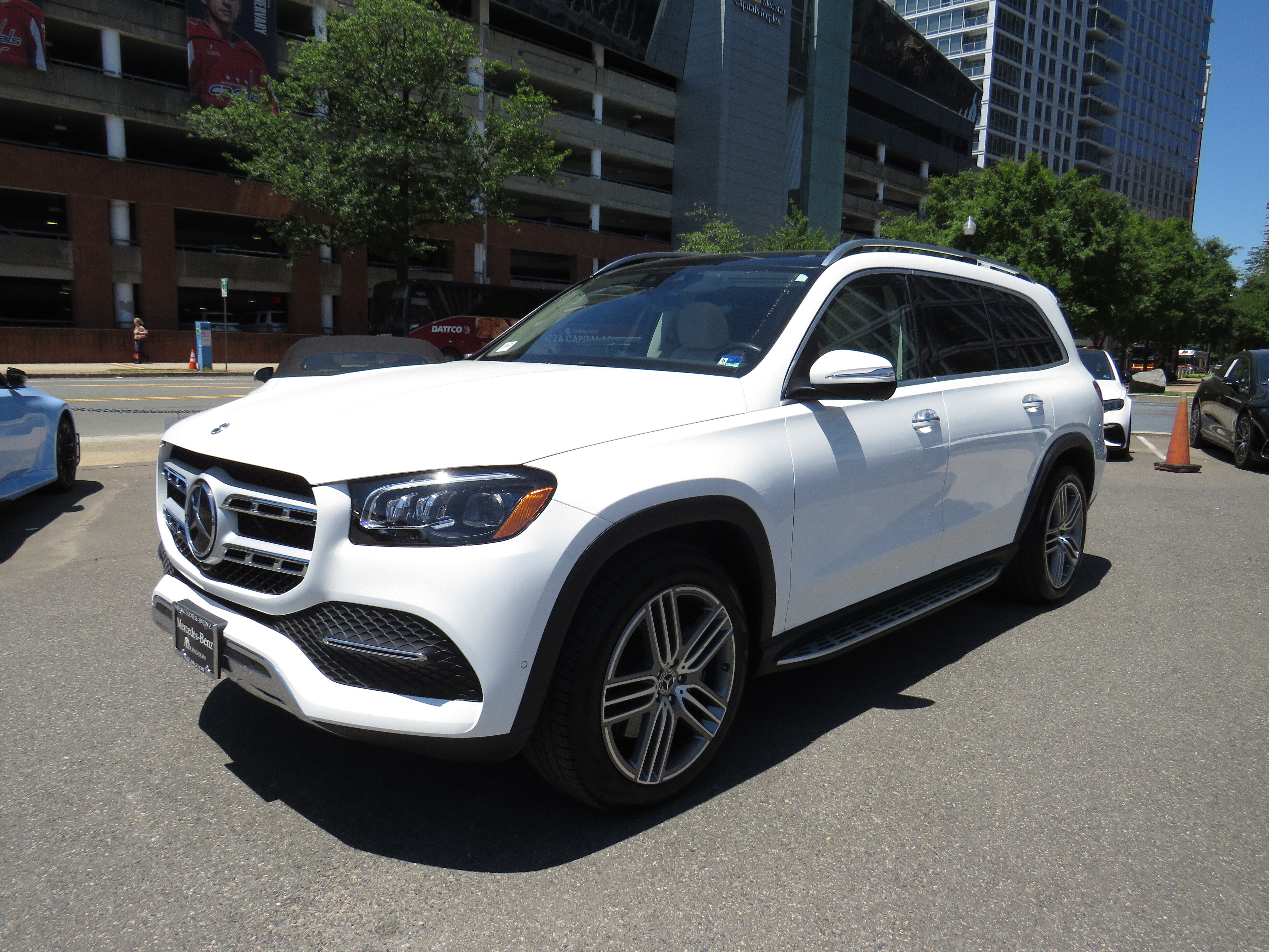 2021 Mercedes-Benz GLS GLS450's photo
