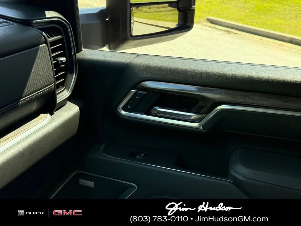Used 2025 Black Chevrolet LTZ image 34