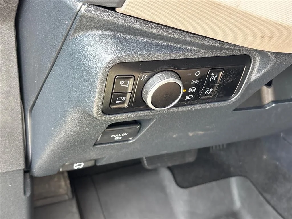 Used 2024 Shadow Black Ford Wildtrak image 26