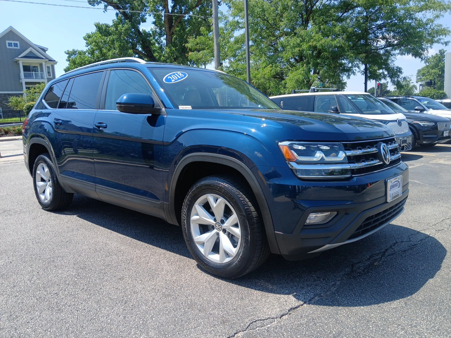 Used 2018 Volkswagen Atlas SE with VIN 1V2KR2CAXJC532174 for sale in Glenview, IL