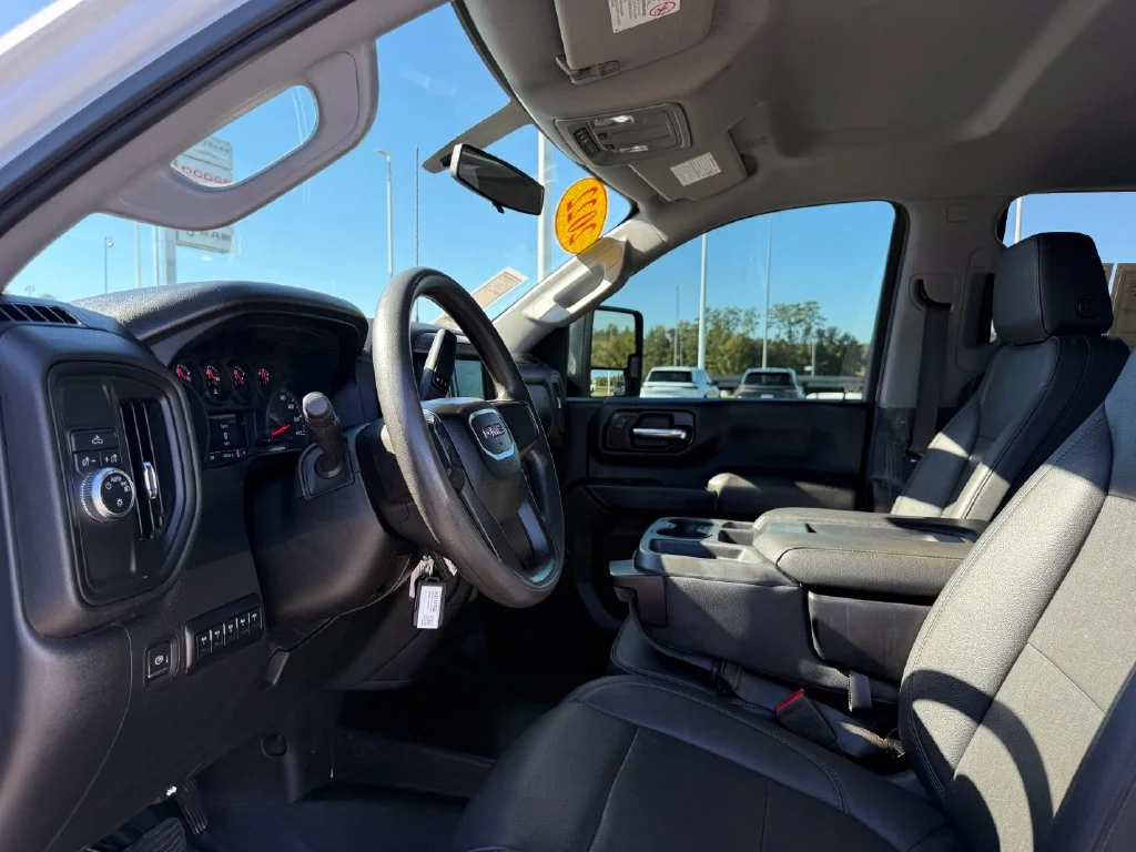 Used 2022 White GMC Pro image 4