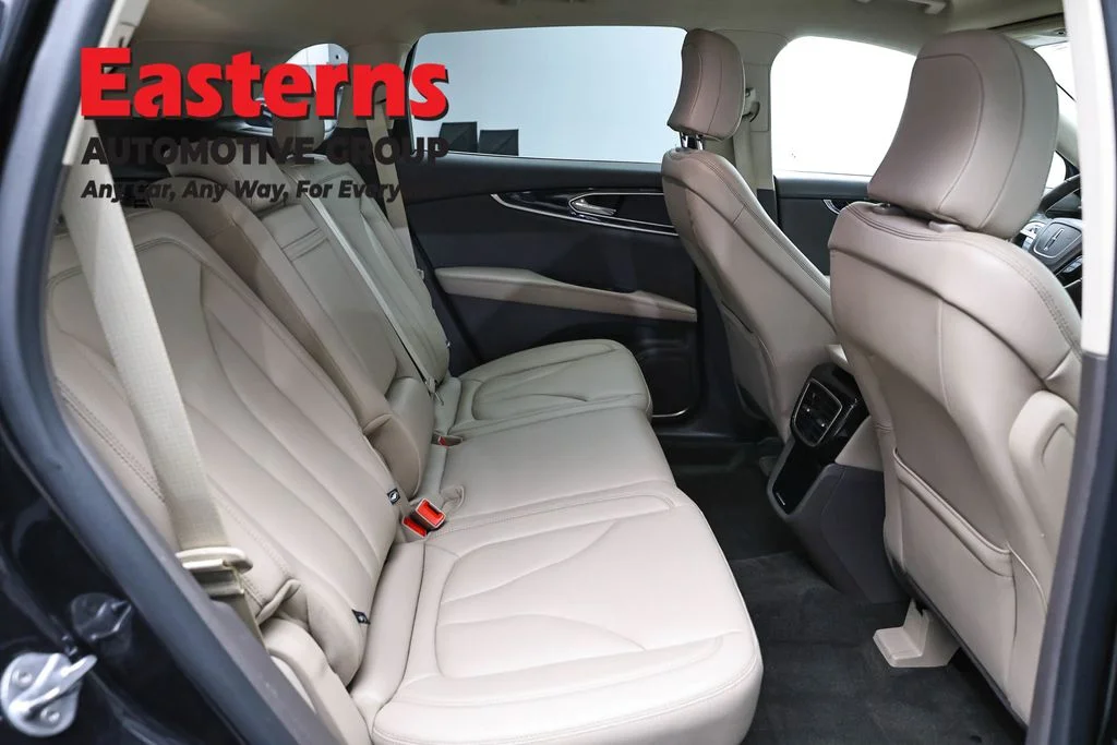 Used 2022 Black Lincoln Standard image 24