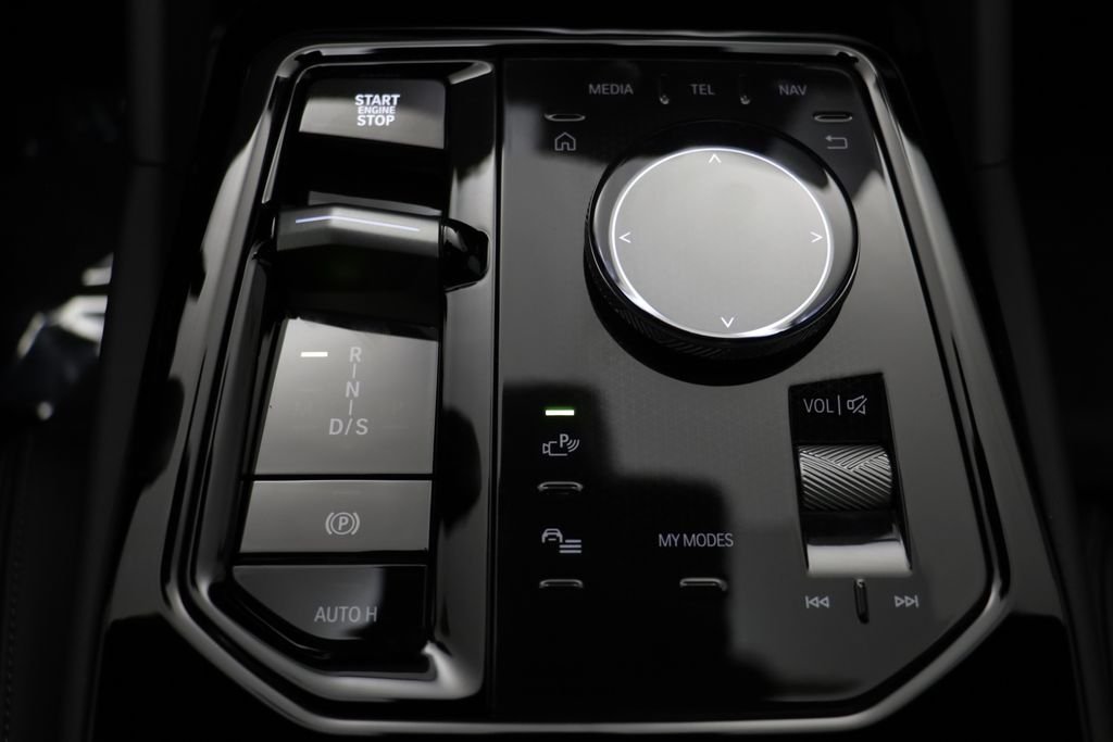 New 2027 Dark Graphite Metallic BMW 530i xDrive image 12