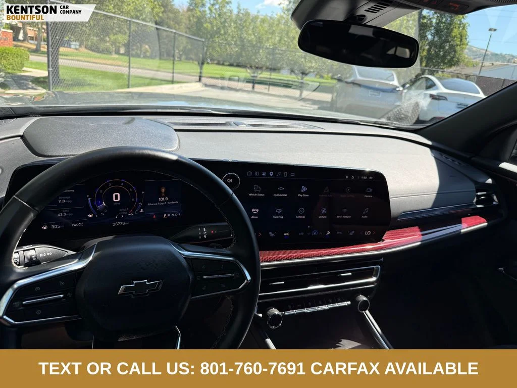 Used 2025 Gray Chevrolet Z71 image 21