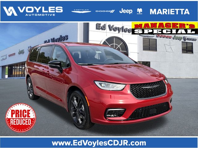 2026 Chrysler Pacifica Select