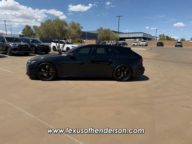 Used 2021  Audi 4.2 image 4