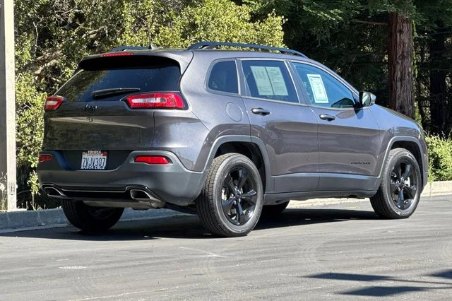 Used 2016 Gray Jeep High Altitude image 4