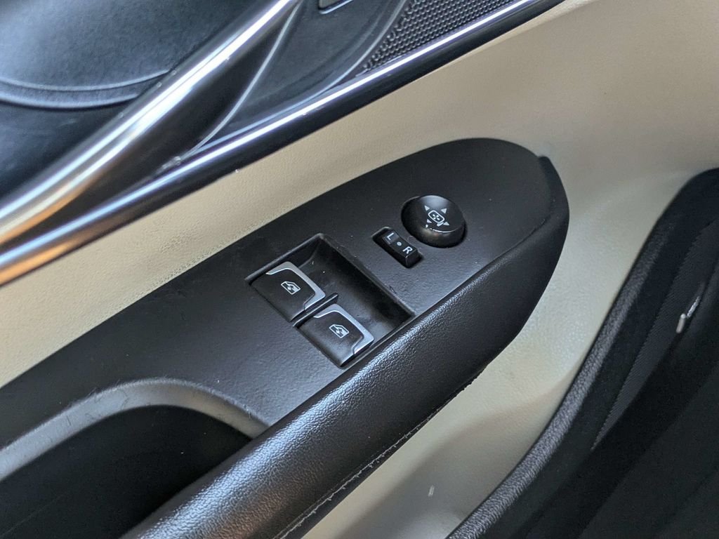 Used 2017 White Cadillac 2.0L Turbo Luxury image 23