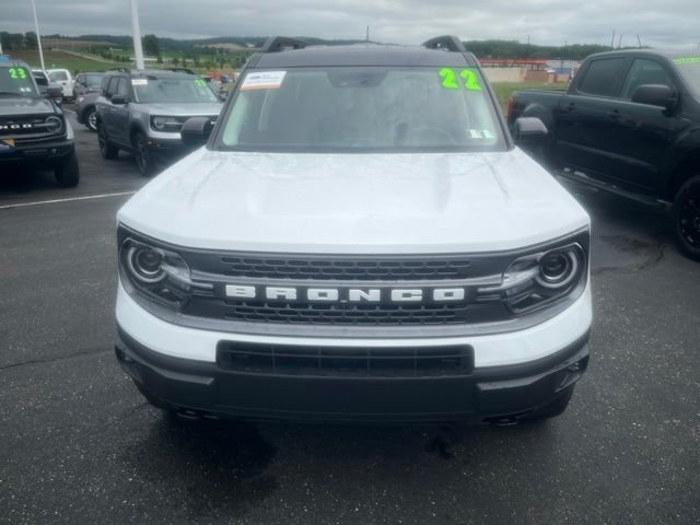 Certified Used 2022 Oxford White Ford Badlands image 2