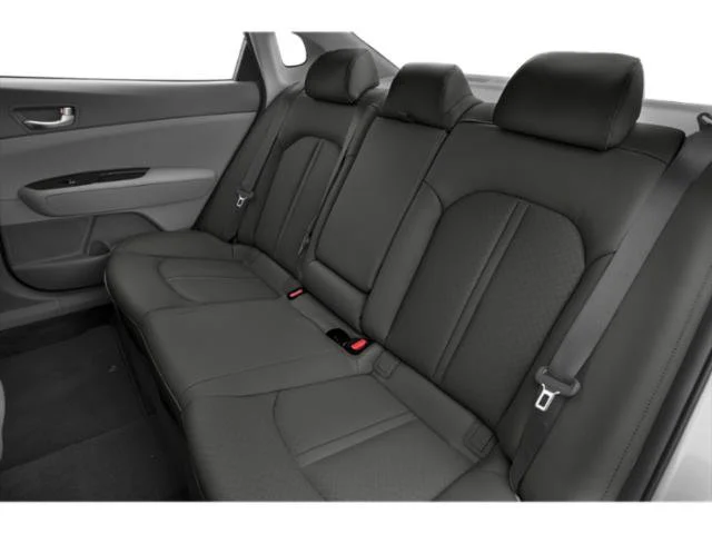 Used 2018 Snow White Pearl Kia EX image 17