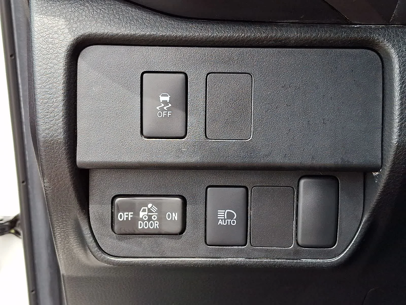 Certified Used 2023 Ice Cap Toyota SR5 image 30