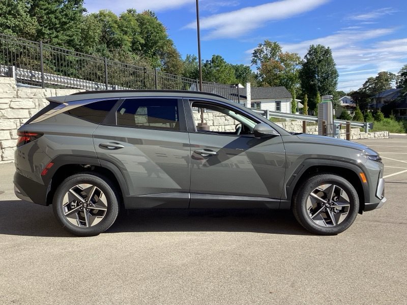 New 2026 Gray Hyundai SEL Plus image 8