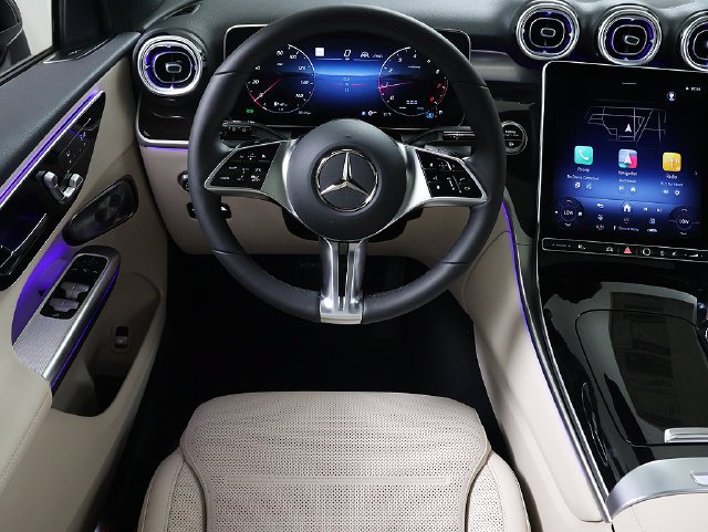 New 2027 Obsidian Black Metallic Mercedes-Benz GLC 300 image 40