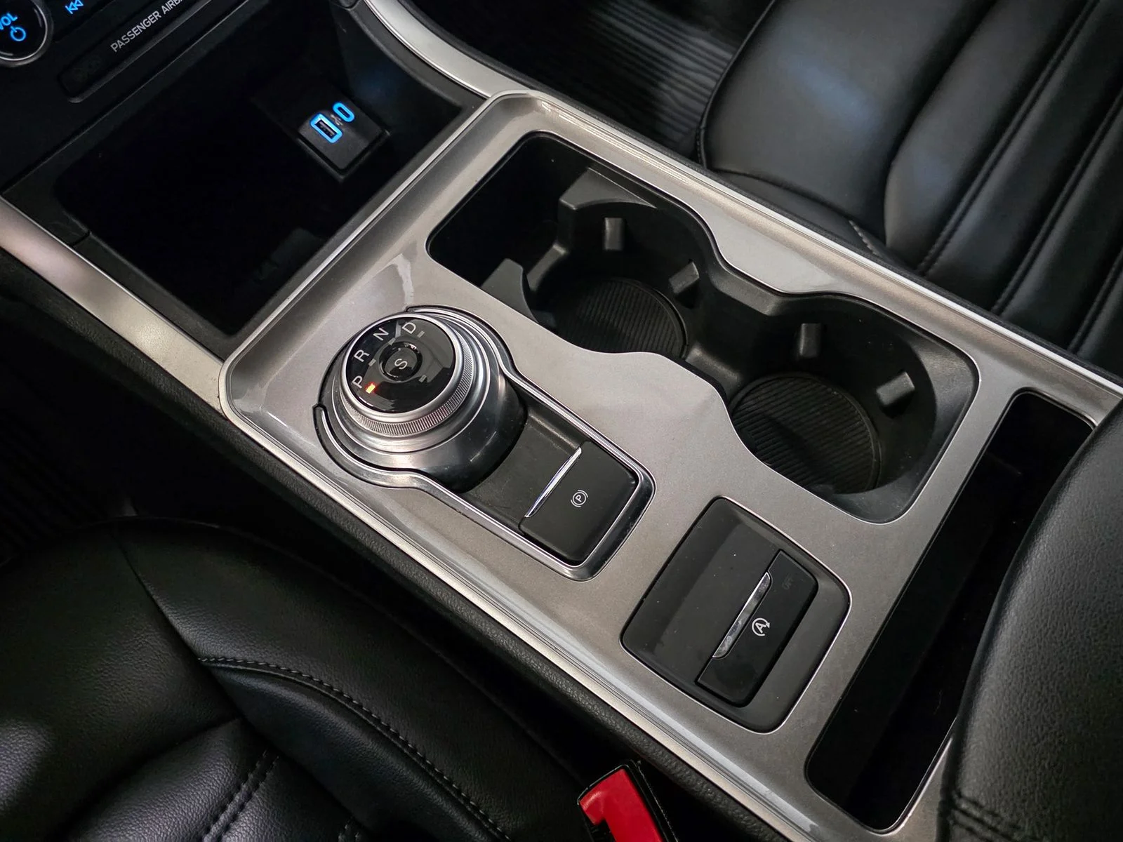 Used 2024 Agate Black Metallic Ford SEL image 26