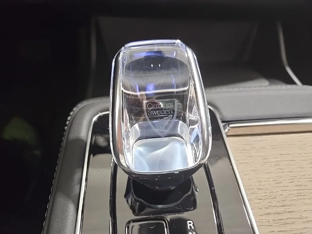 2026 Volvo XC90 Plus - Photo 16