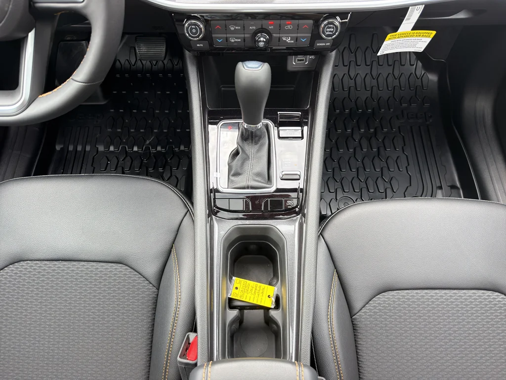 2026 Jeep Compass 85th Anniversary - Photo 18