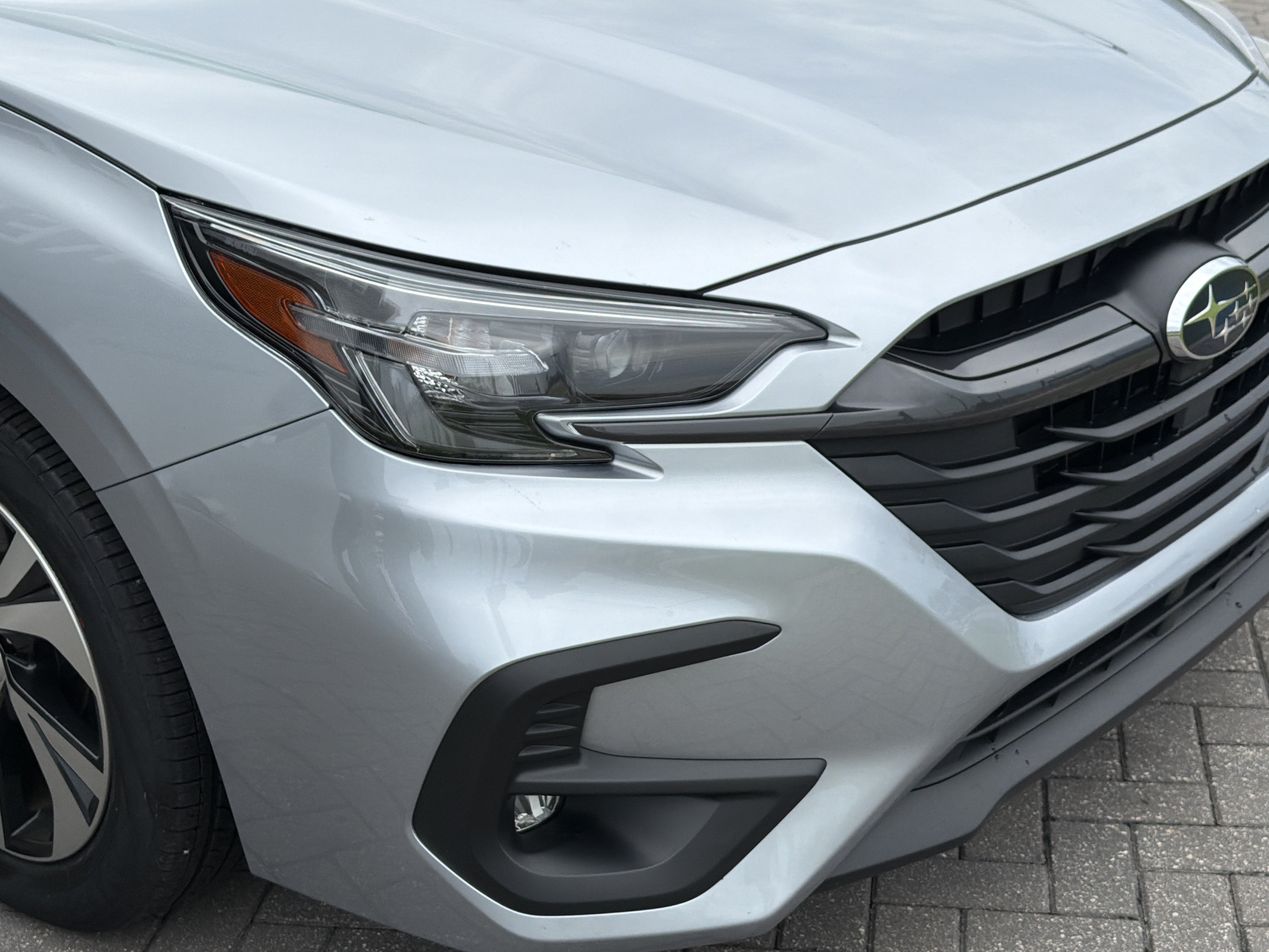 Certified Used 2025 Ice Silver Metallic Subaru Premium image 8