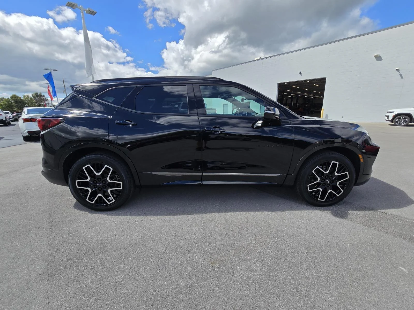 Used 2023 BLACK Chevrolet RS image 8