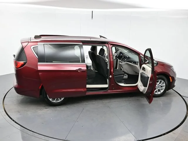 Used 2023 Velvet Red Pearlc Chrysler LX image 44