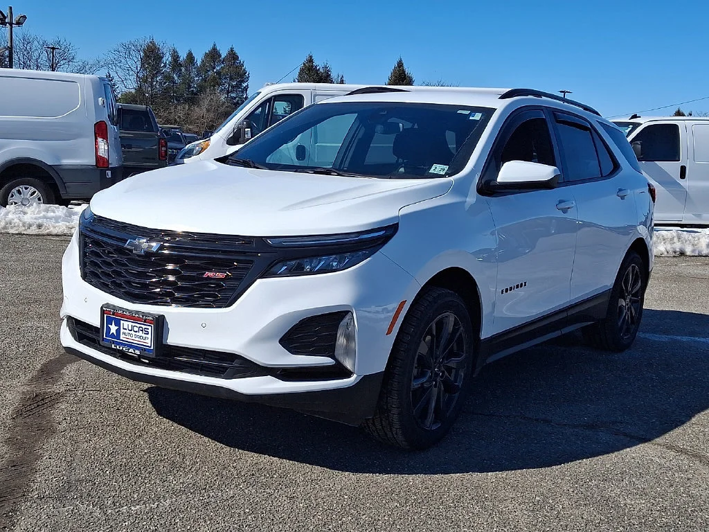 Used 2024 Summit White Chevrolet RS image 5