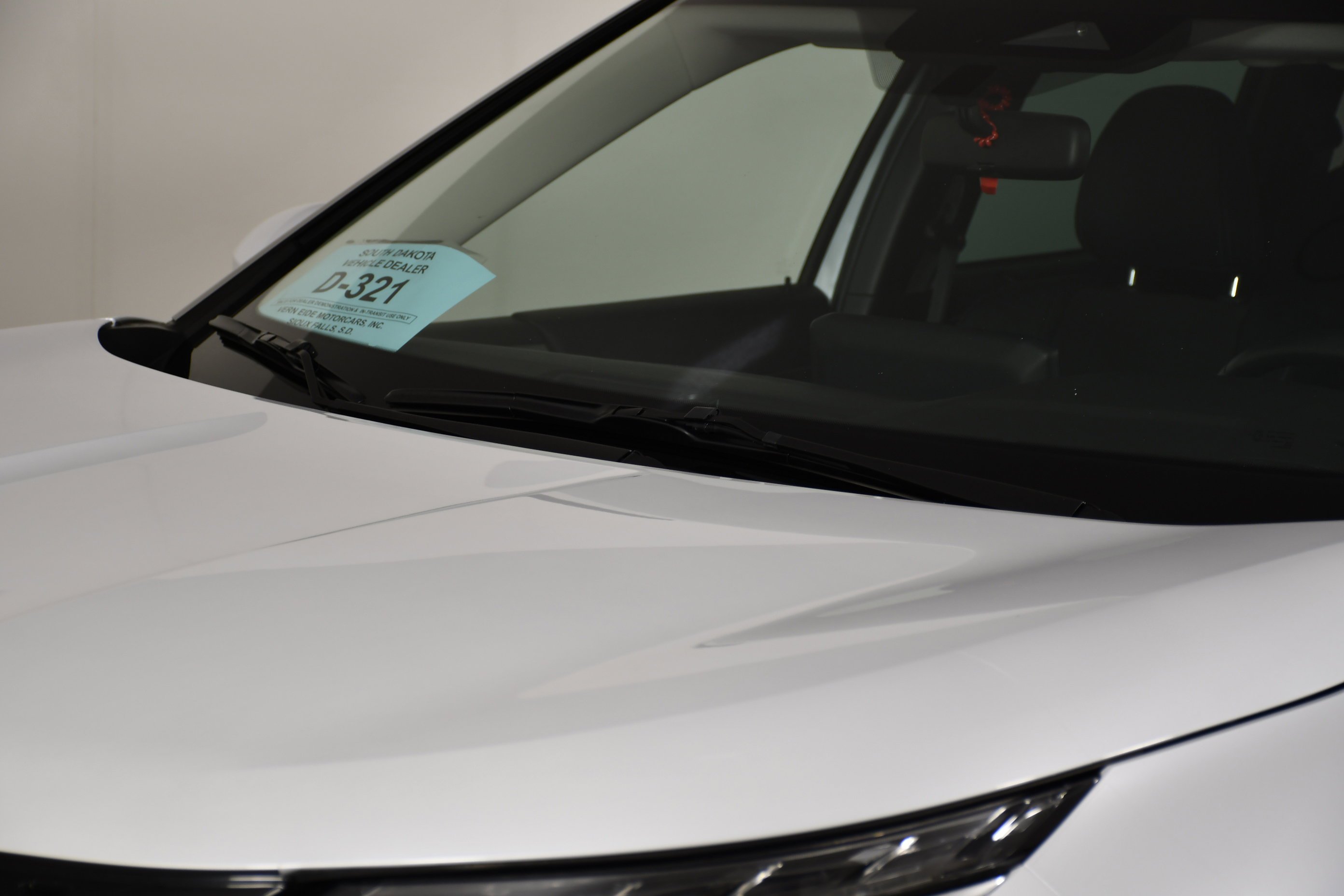 Certified Used 2023 White Diamond Mitsubishi SE image 12