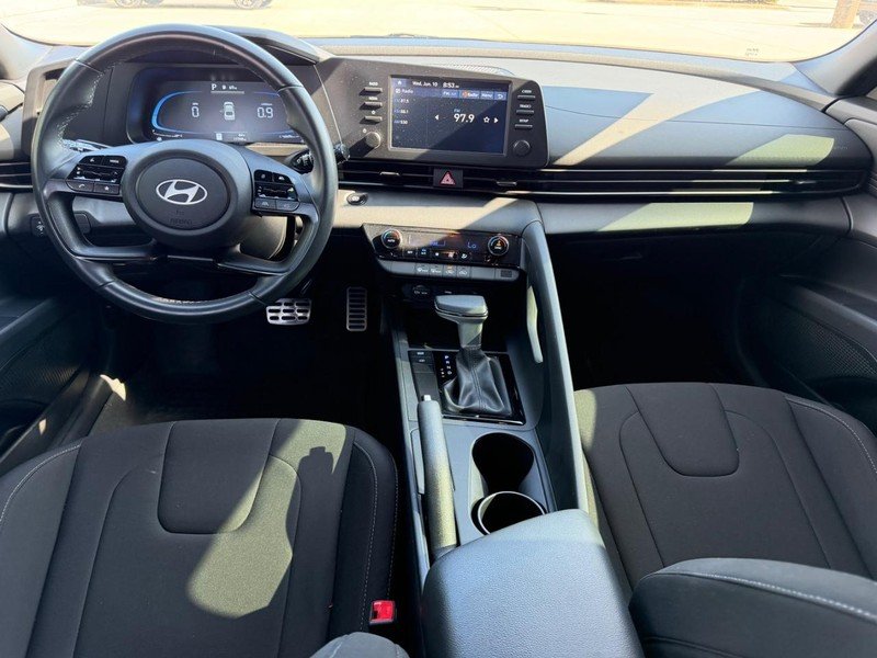 Used 2025 Fluid Metal Hyundai SEL Sport image 9