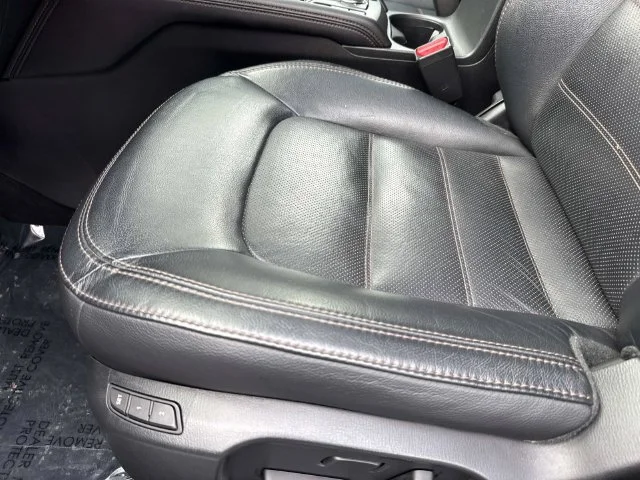 Used 2019 Blue Mazda Grand Touring image 26
