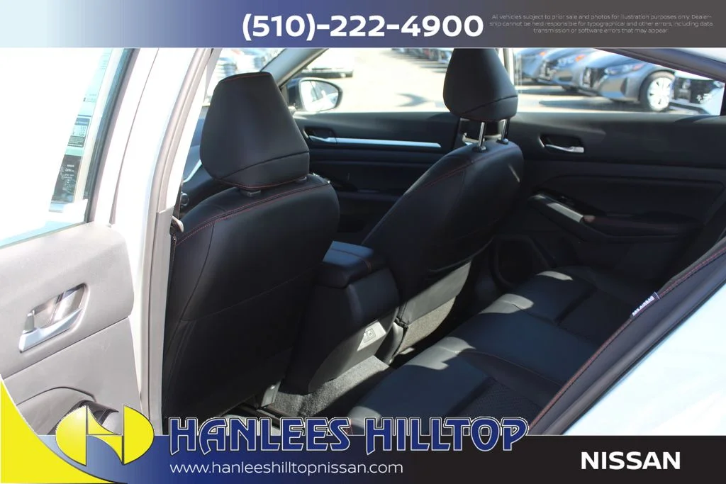 2025 Nissan Altima SR - Photo 14