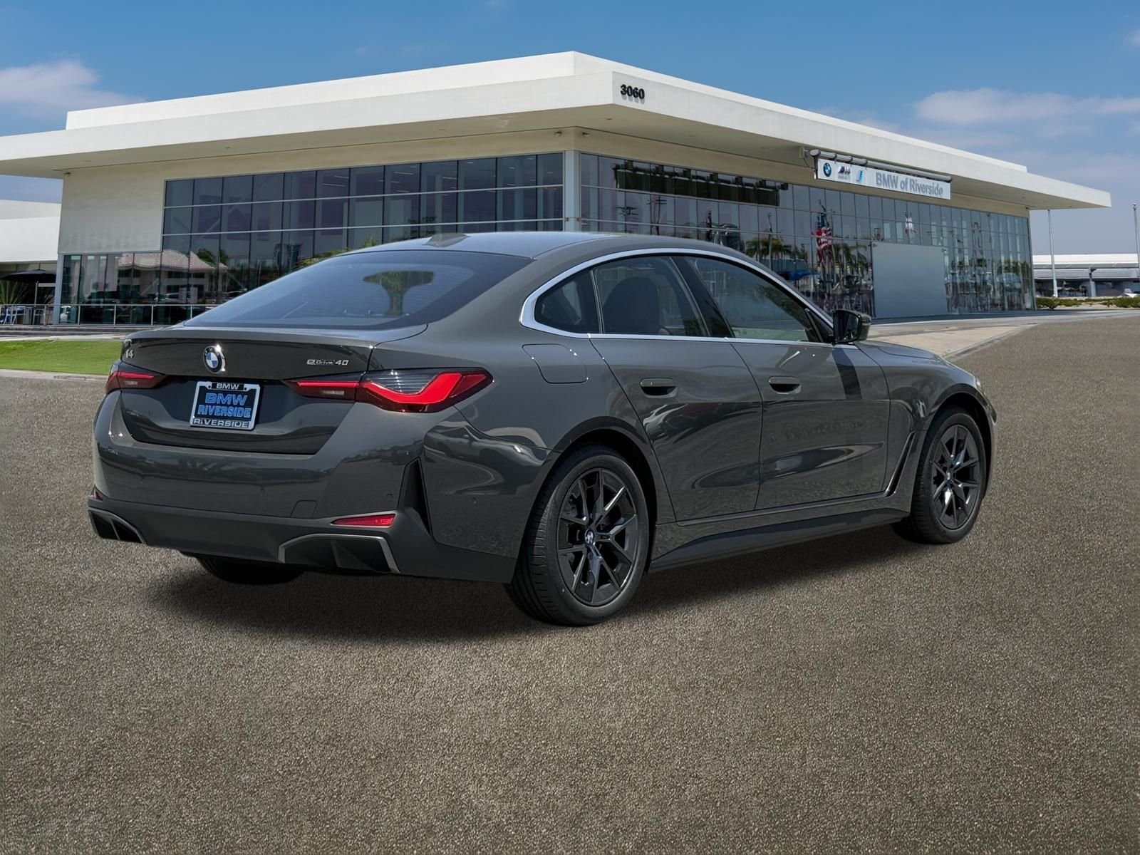 2026 BMW i4 40 - Photo 10