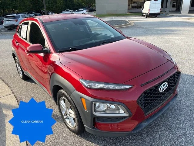 Used 2019 Red Hyundai SE image 2